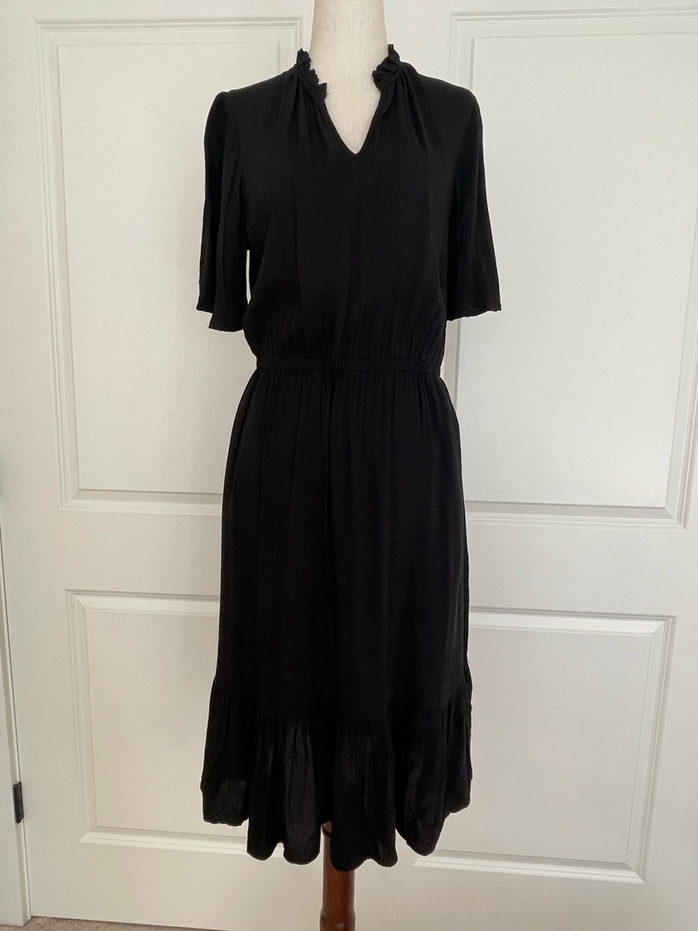 Knox Rose Black Midi Dress Small Ruffle Boho Dobby Rayon